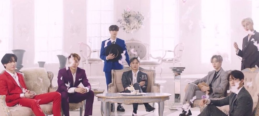 Backdrop of GOT7's Hard Carry
