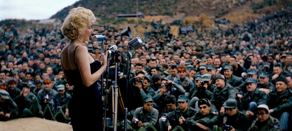 Backdrop of Mi Marilyn