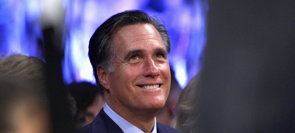 Backdrop of Mitt