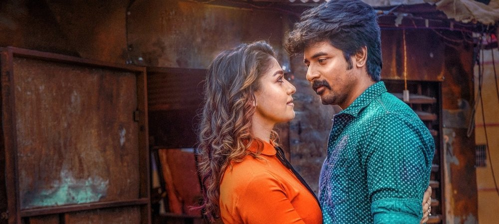 Backdrop of Velaikkaran