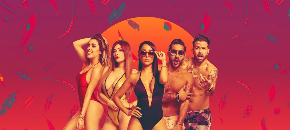 Backdrop of Acapulco Shore