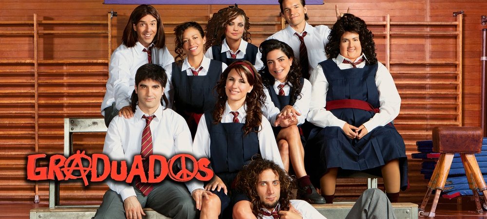 Backdrop of Graduados