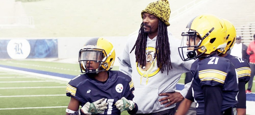 Backdrop of Coach Snoop
