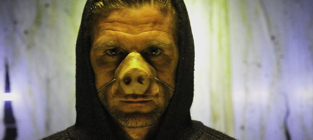 Backdrop of Piggy