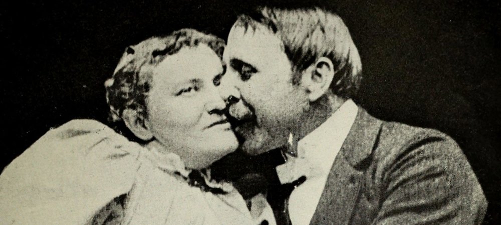 Backdrop of The Kiss