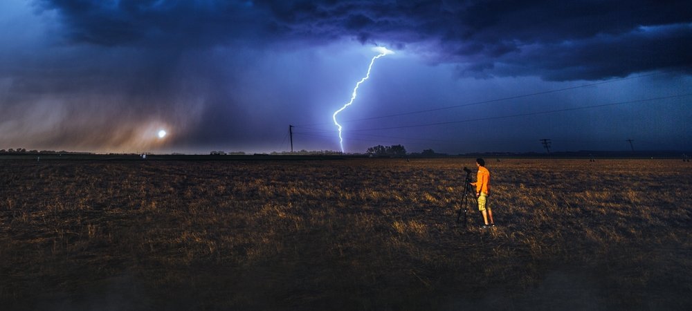 Backdrop of Storm Rising