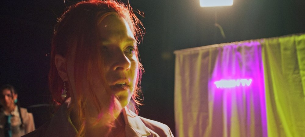 Backdrop of Behold: Donna
