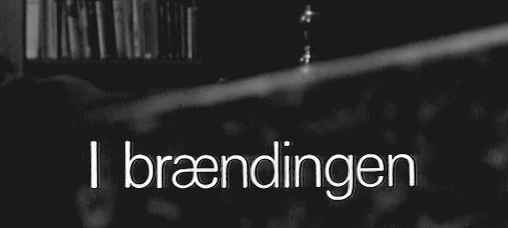 Backdrop of I brændingen