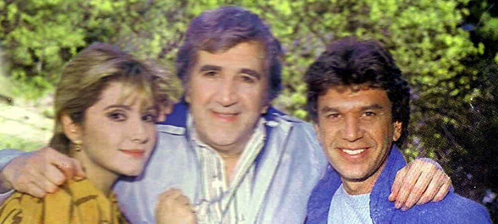 Backdrop of Τρεις και ο... Κούκος!