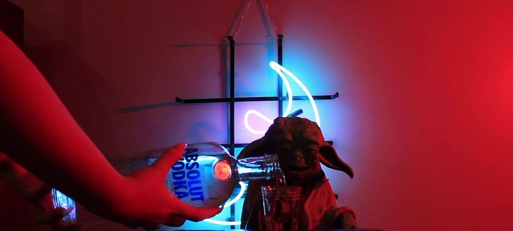 Backdrop of Yoda Retires
