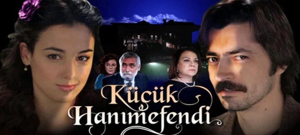 Backdrop of Küçük Hanımefendi