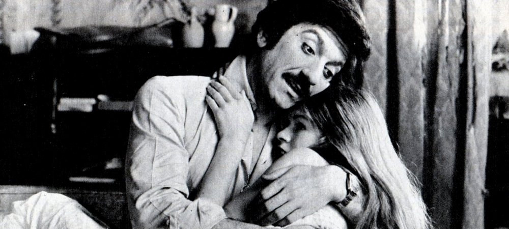 Backdrop of Bambina