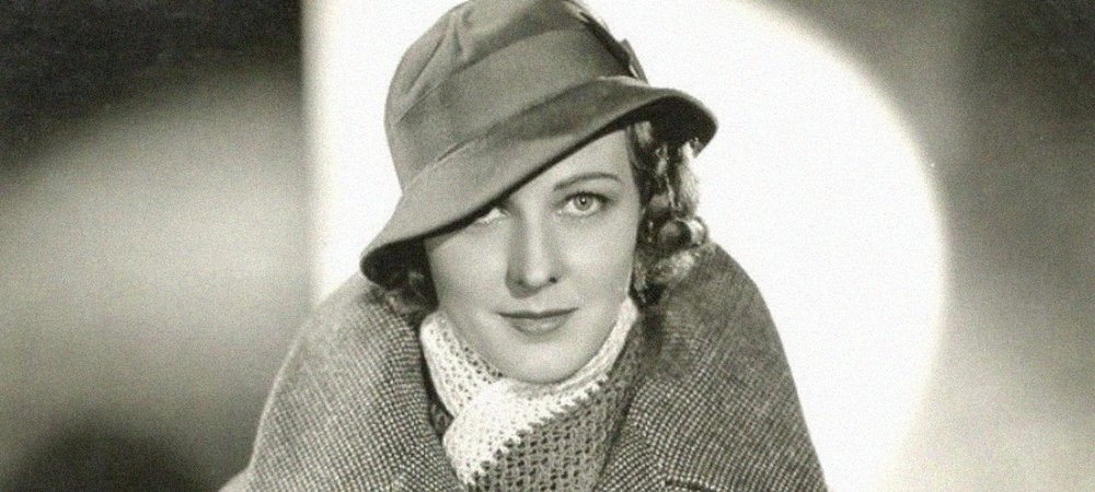Backdrop of Fugitive Lady