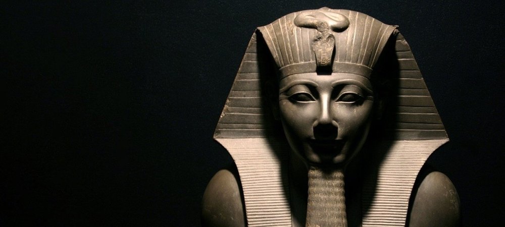 Backdrop of Egypt Unwrapped