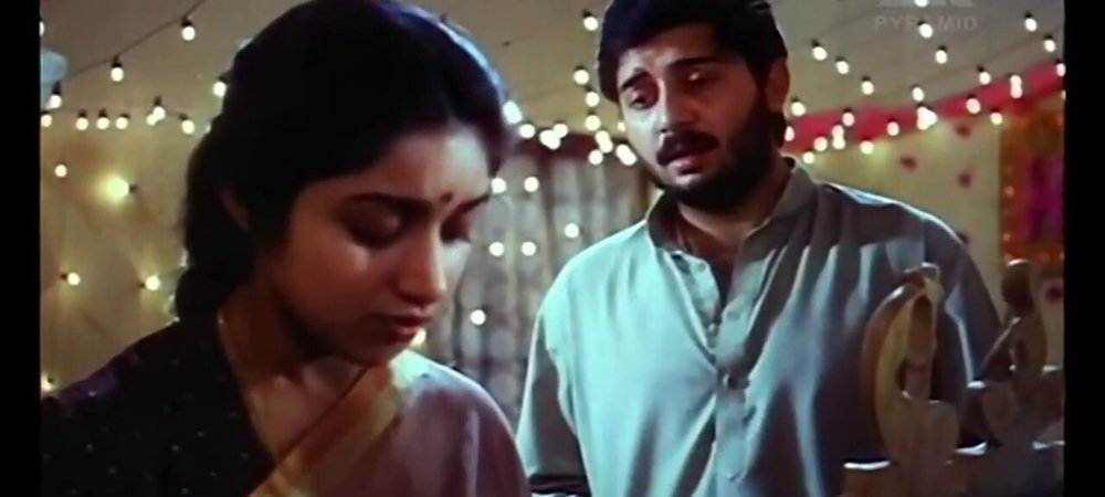 Backdrop of Marupadiyum