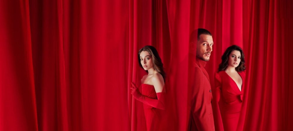 Backdrop of Lost in Love