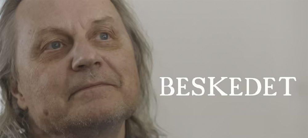 Backdrop of Beskedet