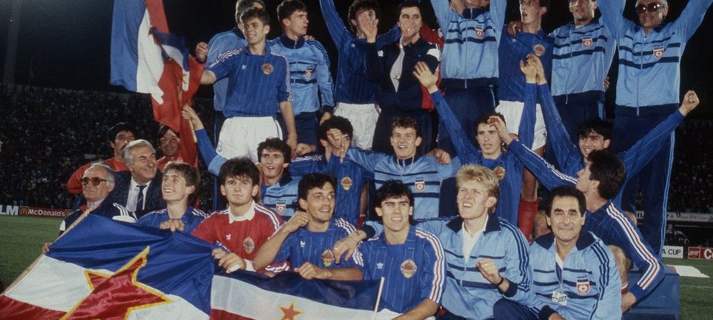 Backdrop of Chileans