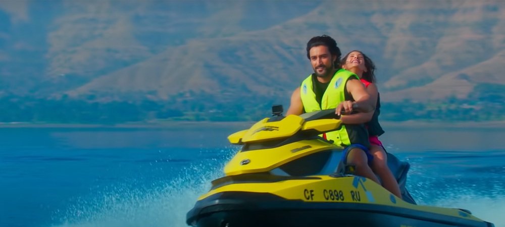 Backdrop of Koi Jaane Na