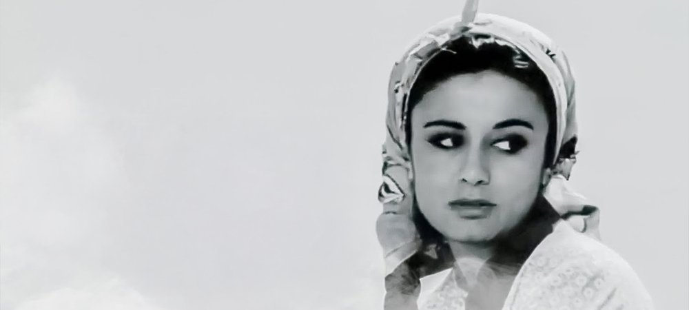 Backdrop of Pembe Kadın