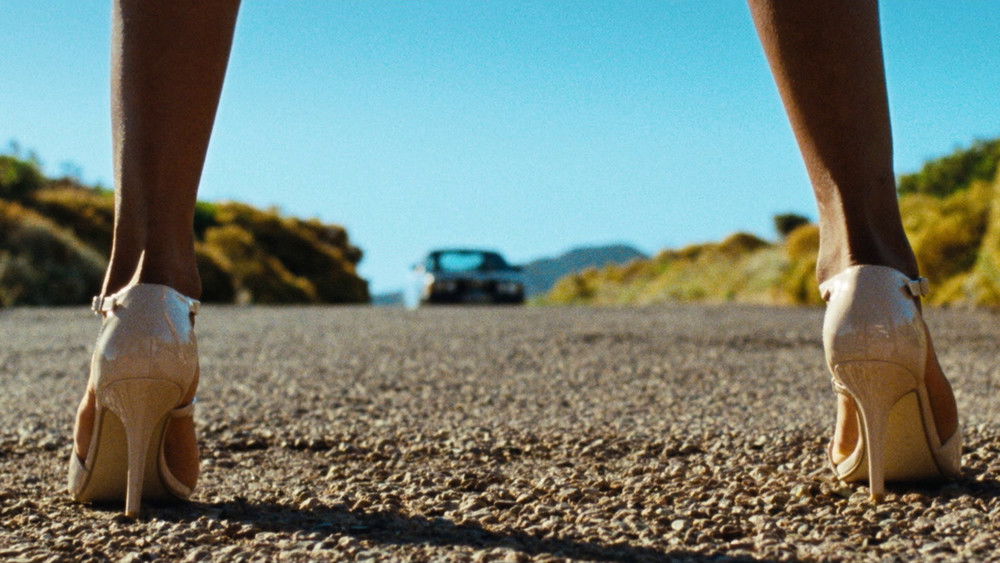 晒尸体,Laissez bronzer les cadavres(2017电影)