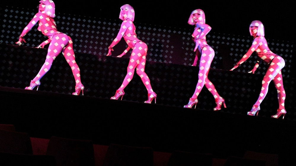 疯马秀之火,Feu: Crazy Horse Paris(2012电影)