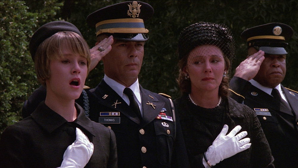 石花园,Gardens of Stone(1987电影)