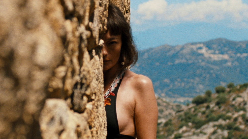 晒尸体,Laissez bronzer les cadavres(2017电影)