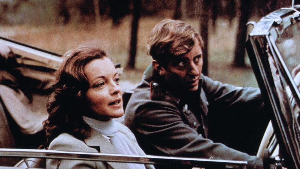 女士及众生相,Gruppenbild mit Dame(1977电影)