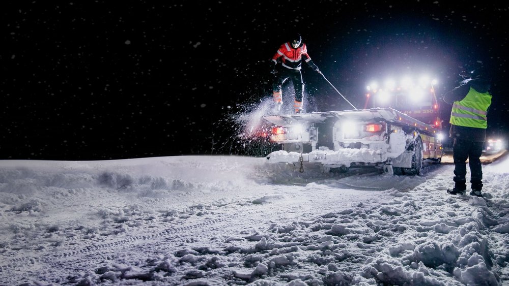 险恶冰路紧急救援,Ice Road Rescue(2015电视剧集)