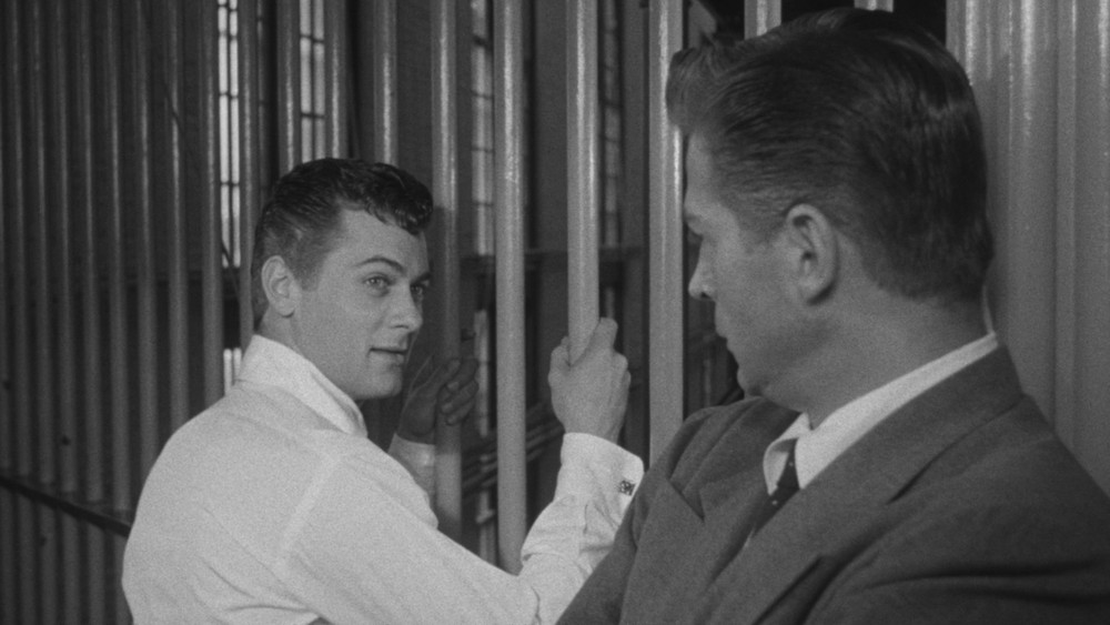 剧盗伏尸记,6 Bridges to Cross(1955电影)