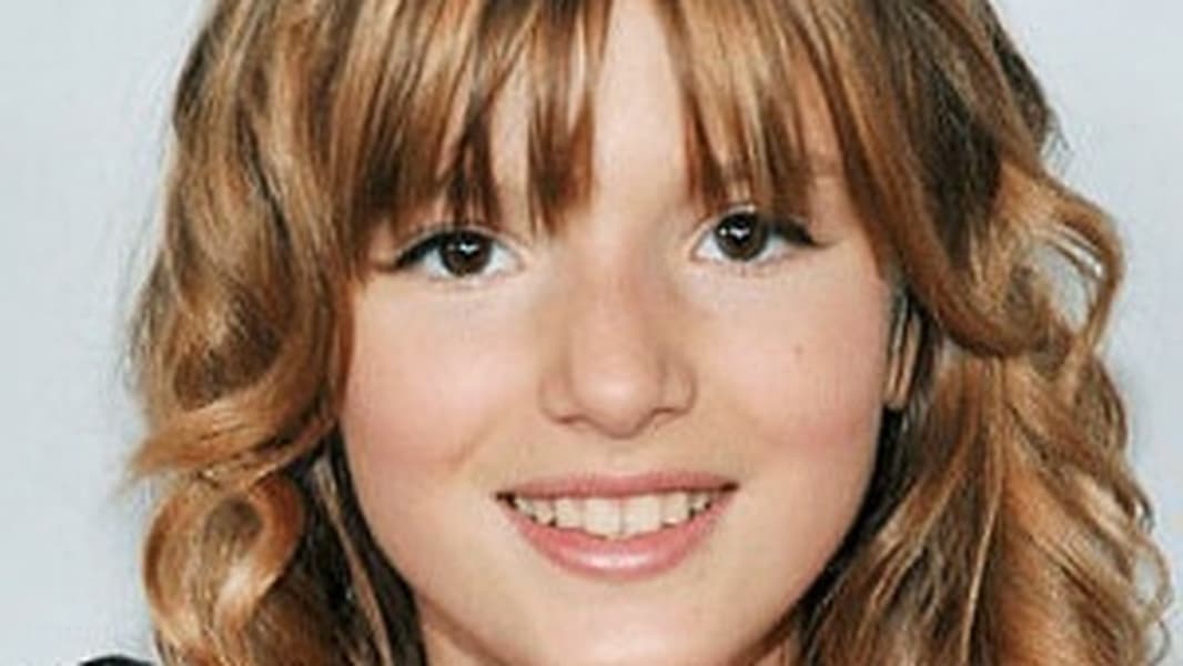 Bella Thorne Screenshot 15