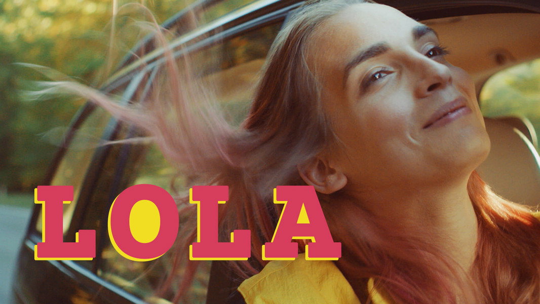 Lola and the Sea