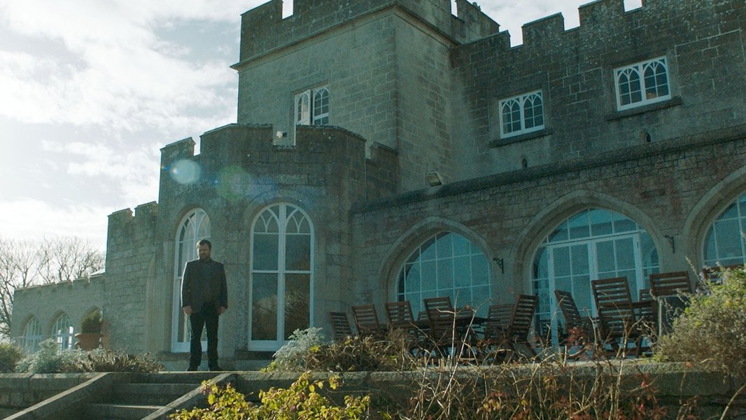 Happy New Year, Colin Burstead (2018) — The Movie Database (TMDb)