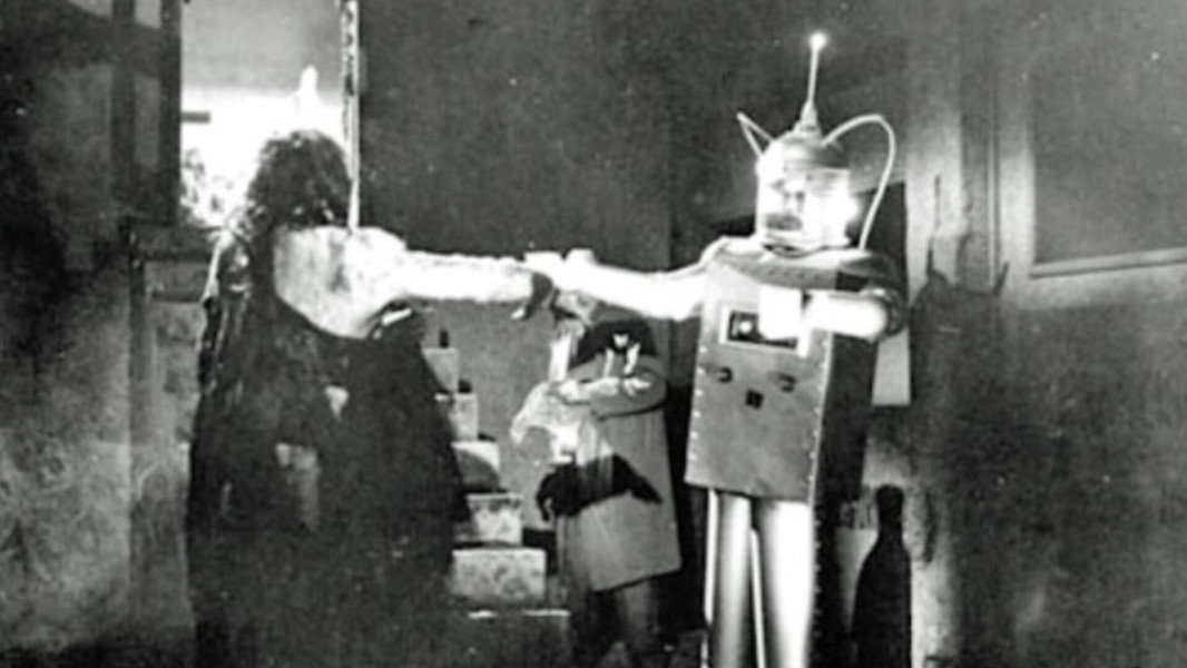 The Robot vs. The Aztec Mummy