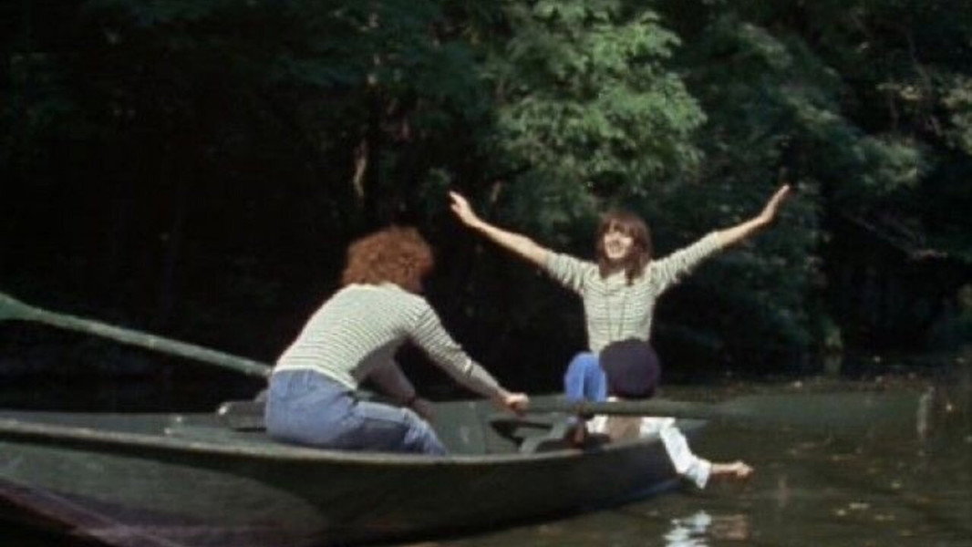 Céline and Julie Go Boating