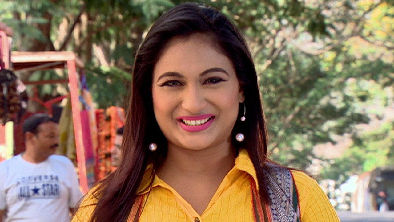 Gadhaprasad And Sandhu Fall For Hirni