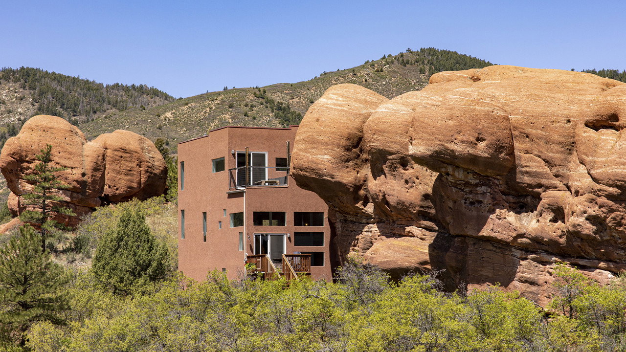 Homes on the Rocks