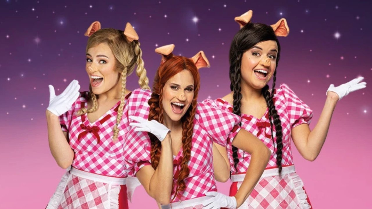 De 3 Biggetjes De Musical met K3 backdrop