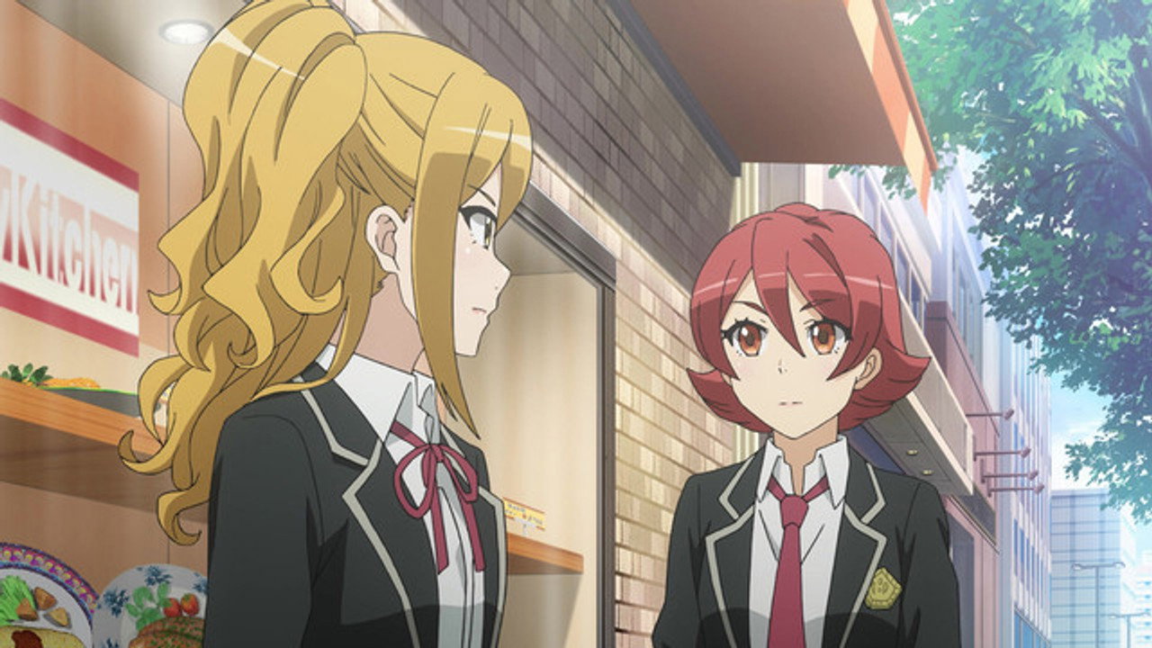Showdown! The Three Origami Sisters