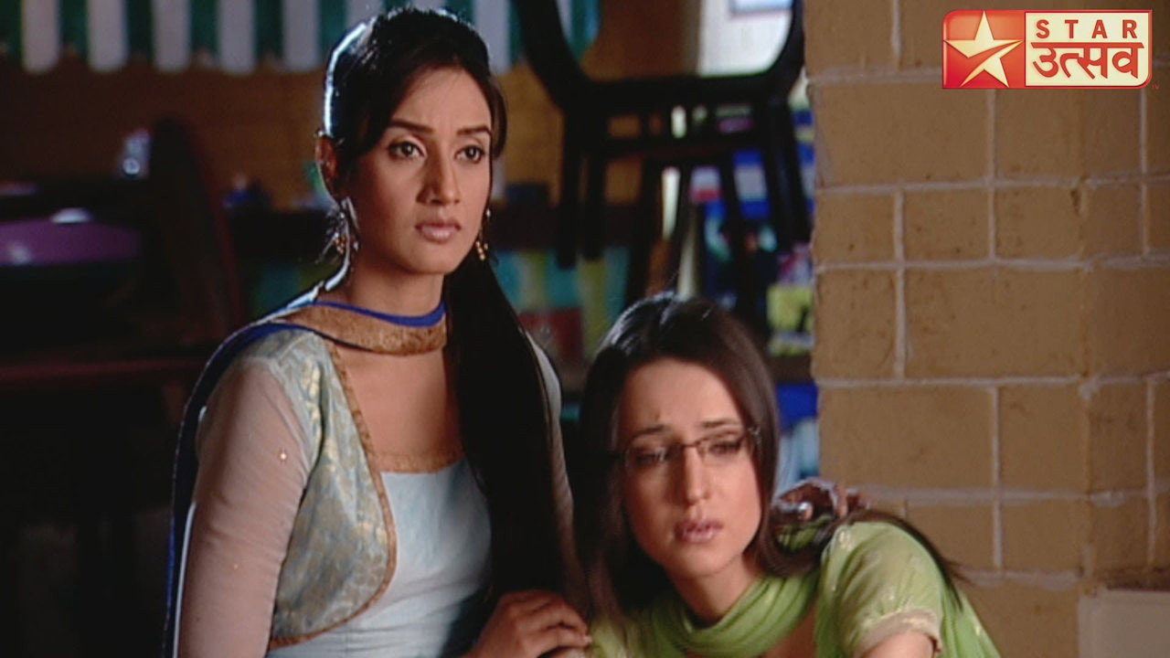 Nupur Disguised as a Ghost!