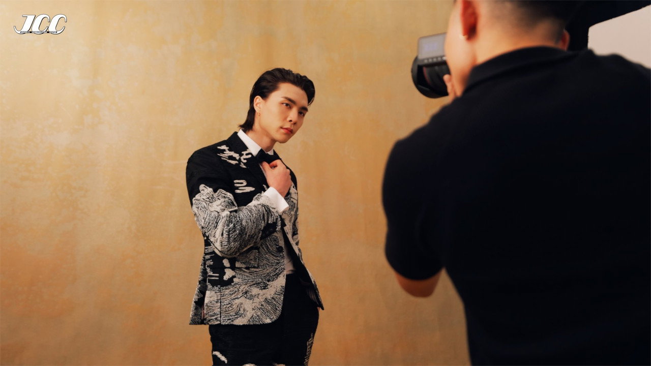 JOHNNY in LA ๐ดโ๏ธ Skateboarding / Gold House Gala 2023