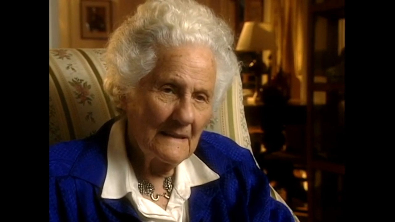 backdrop Throwing Curves: Eva Zeisel