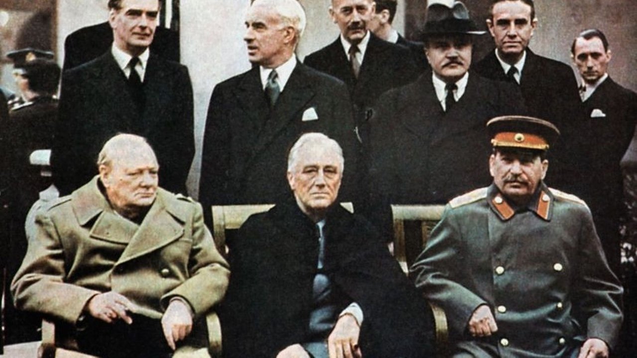 Churchill, Roosevelt et Staline - La route vers Yalta