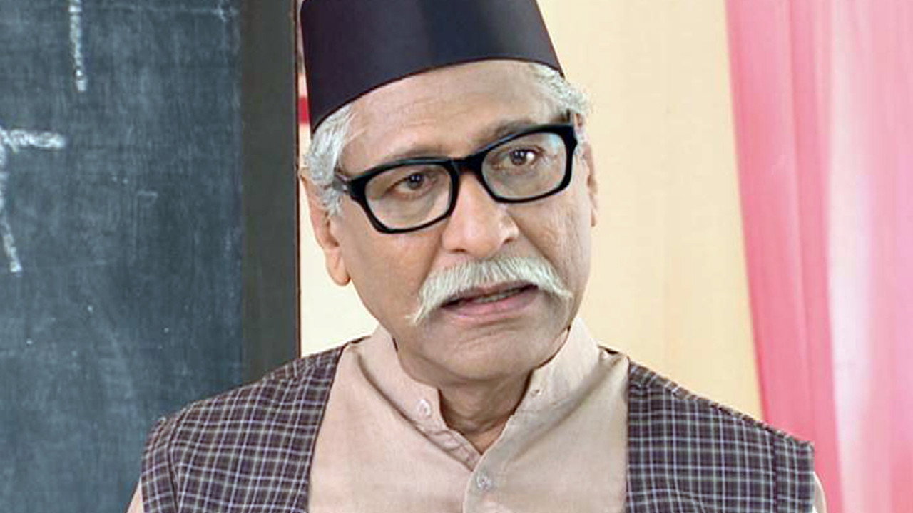 Kesri Narayan Stands Upto The Goon