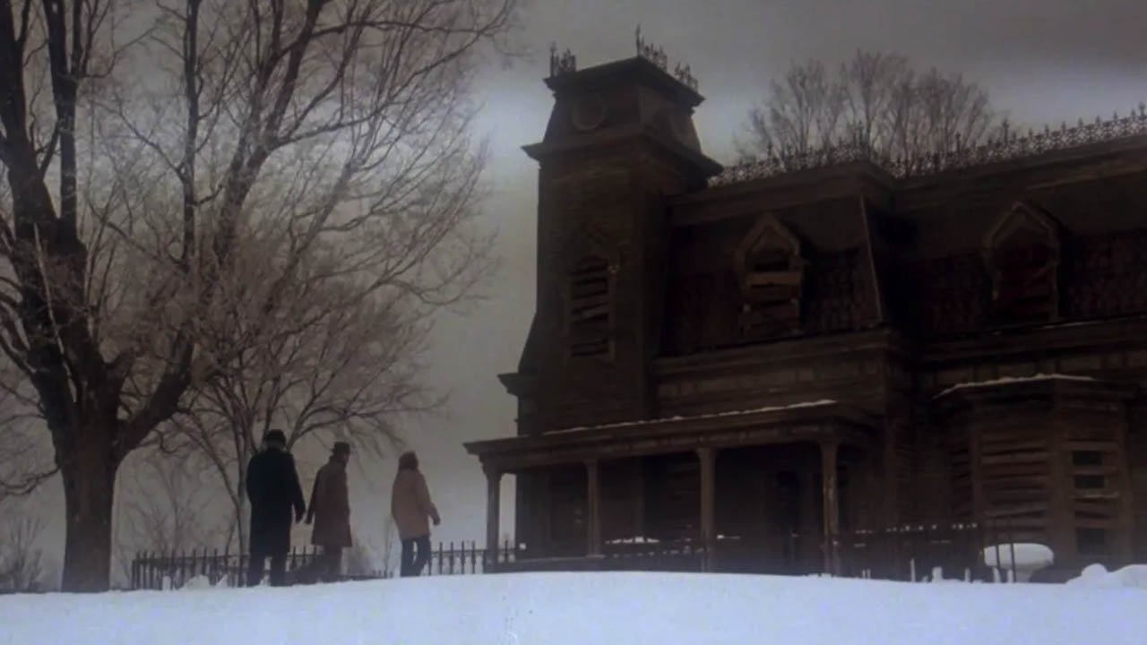 Le Fantôme De Milburn backdrop