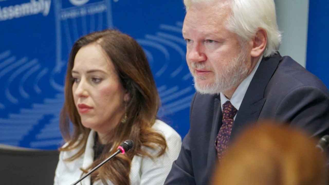 backdrop Julian Assange : l’homme à faire taire