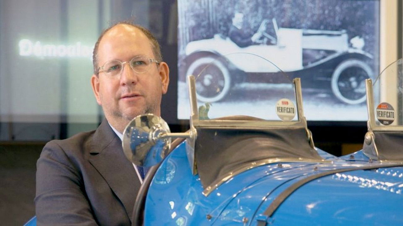 Bugatti: A Thirst for Speed backdrop