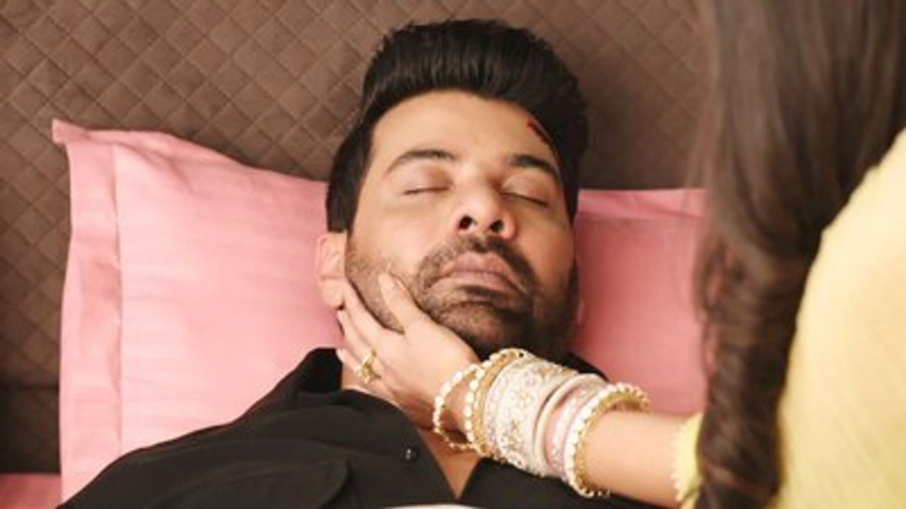 Ufff... Yeh Love Hai Mushkil backdrop