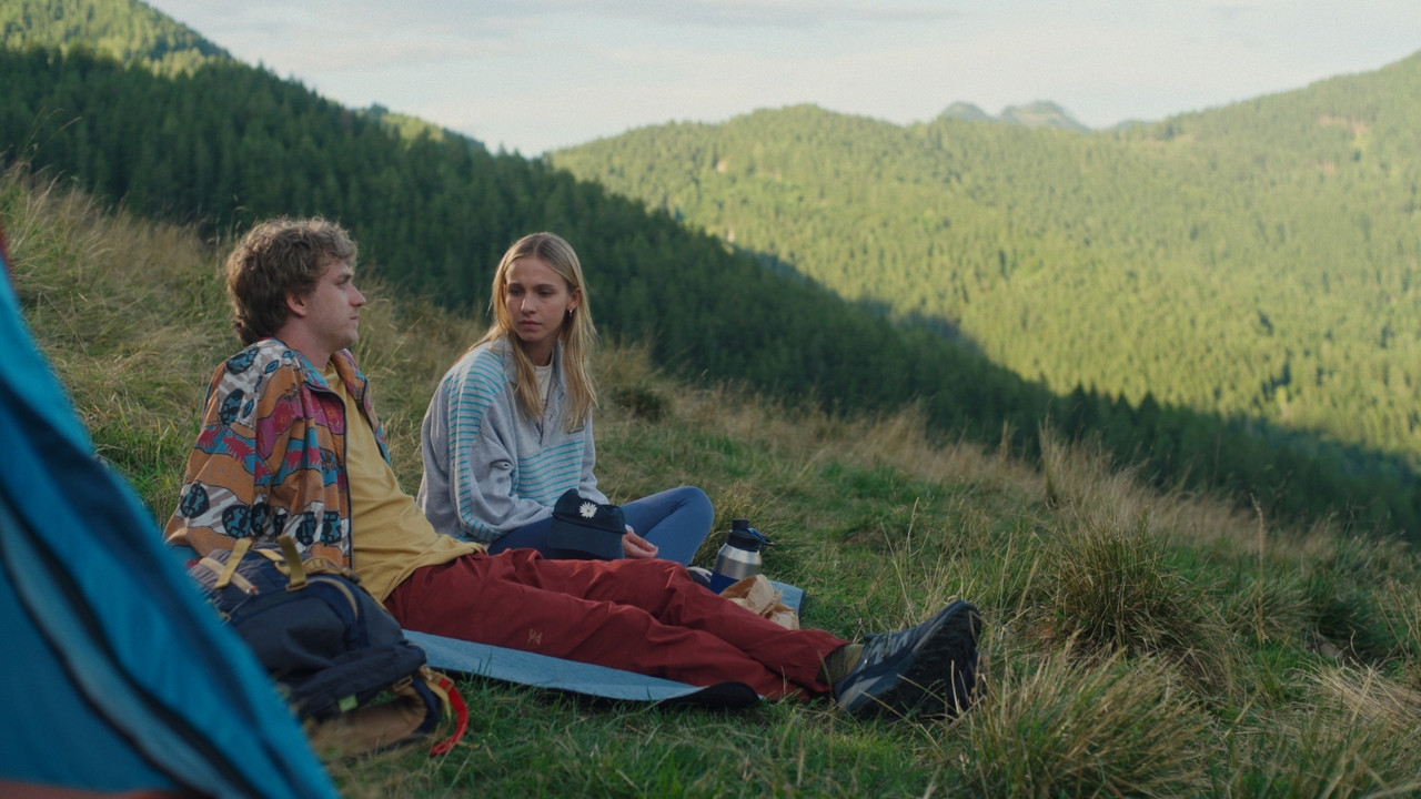 Such Is Life - Season 1 Episode 25 : Conscientious Objection